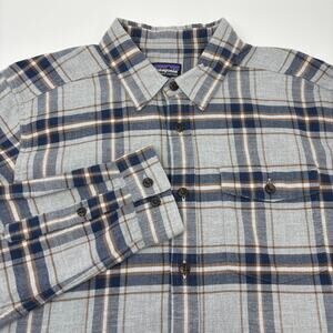 Patagonia Mens Medium Gray Blue Plaid‎ Long Sleeve Button Up Flannel Shirt